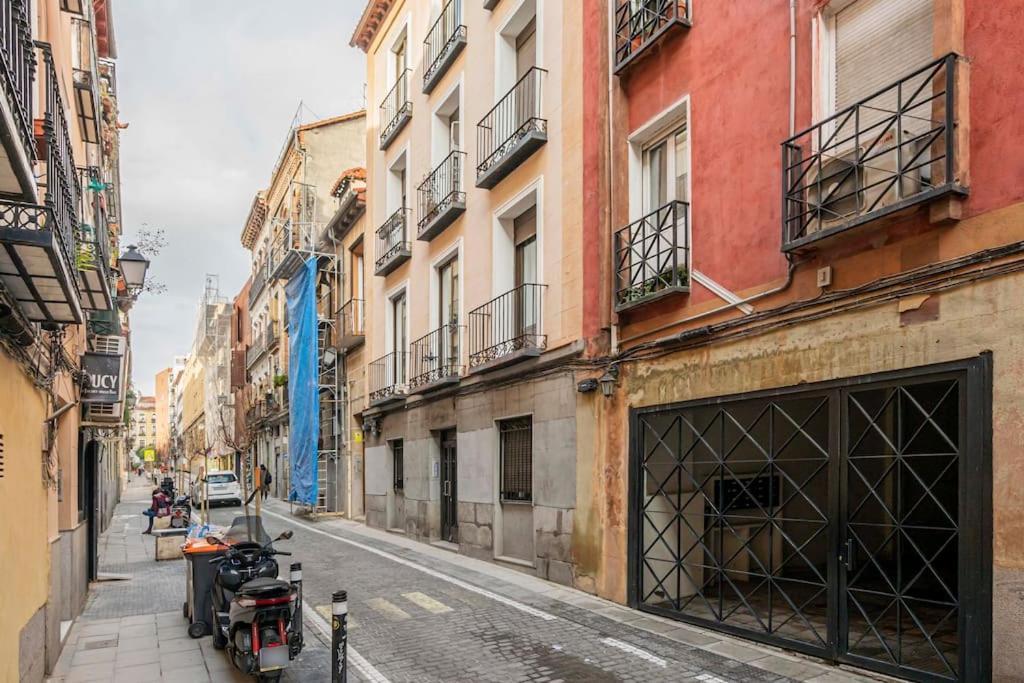 Oasis In The Center Of Madrid With Parking Apartment — Fotos 2